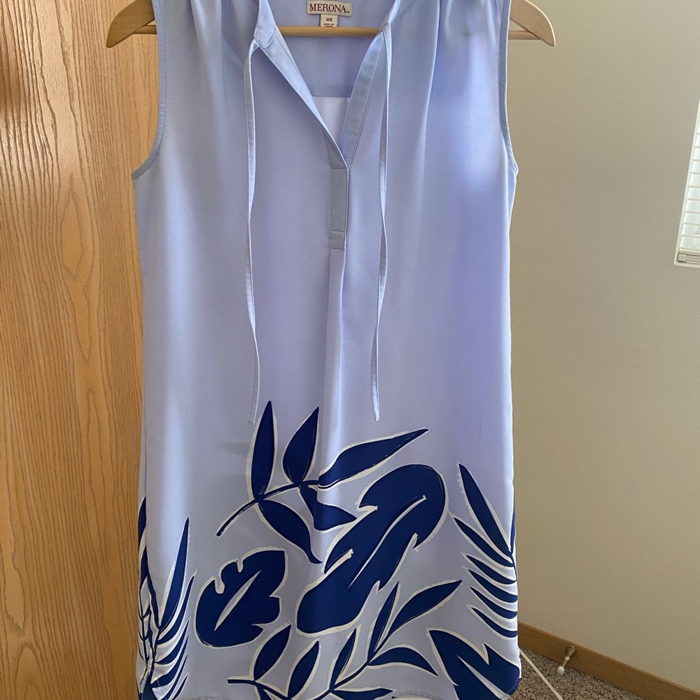 Merona blue dress with beautifully leaves